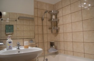 malu-rosu-2-cam-1a-et-24-dec-renovat-mobilat-la-49500-euro-2